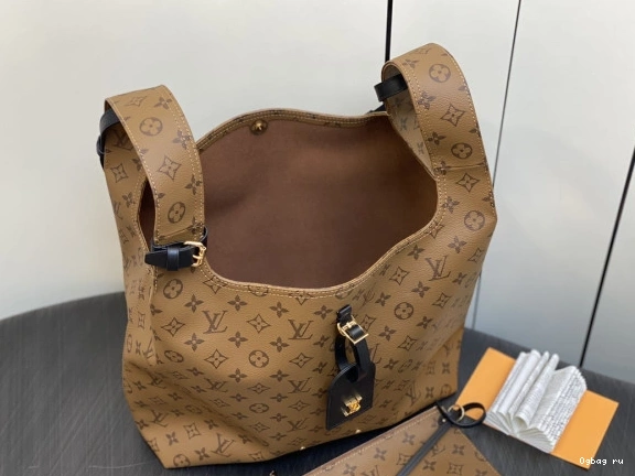 Atlantis GM LOUIS VUITTON 0723